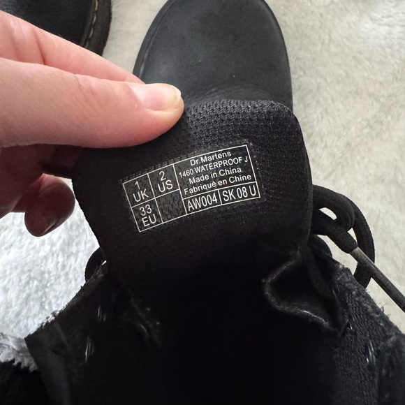 Dr. Marten's black YOUTH kids 1460 WATERPROOF LEATHER BOOTS size 2 - Picture 8 of 8